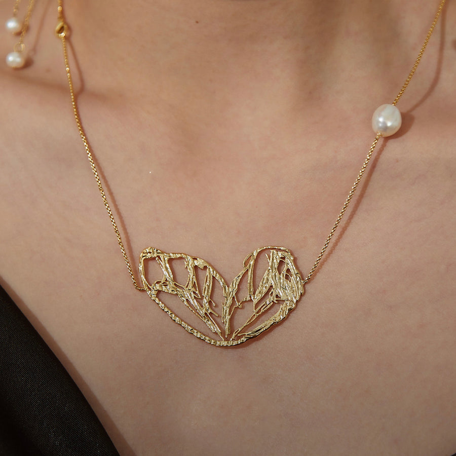 PEARLWING Butterfly Pearl Necklace