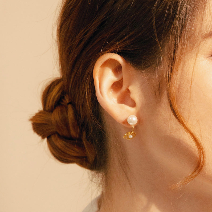 'The Alphabet Collection' 18K gold plated 26 Letter Mother of Pearl Shell Pendant Asymmetric Diamond Pearl Earrings