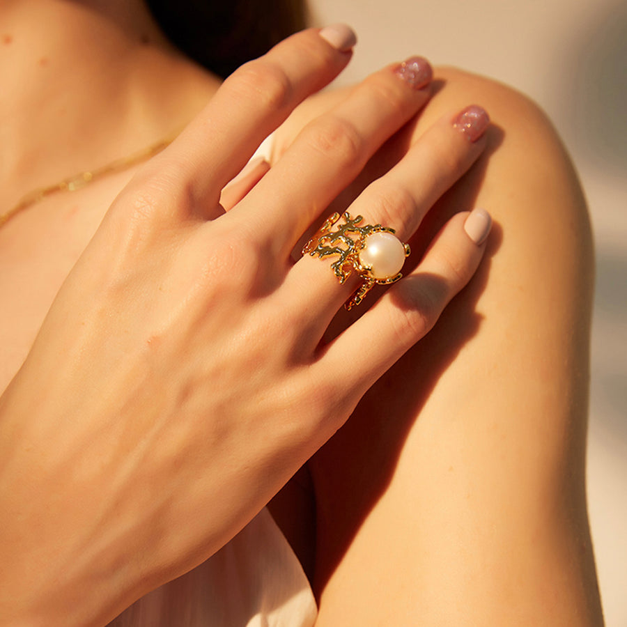 PEARLWING Big Pearl Coral Ring