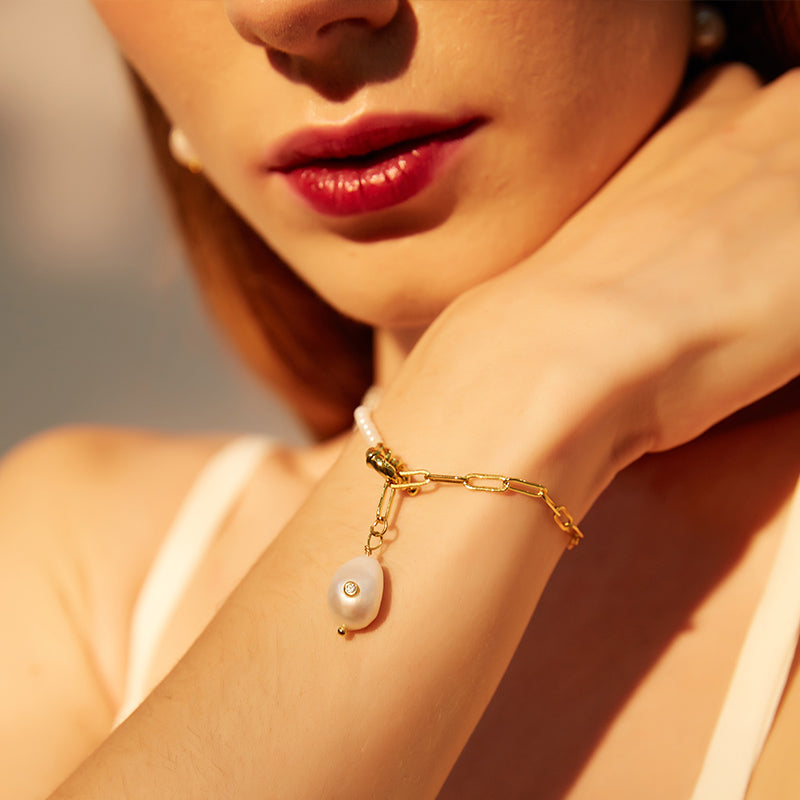 PEARLWINGDiamond Pearl Chain Bracelet