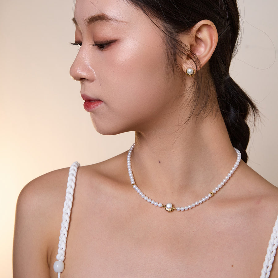 Moonlit Halo / Lunar Phase& Moon Pearl Necklace