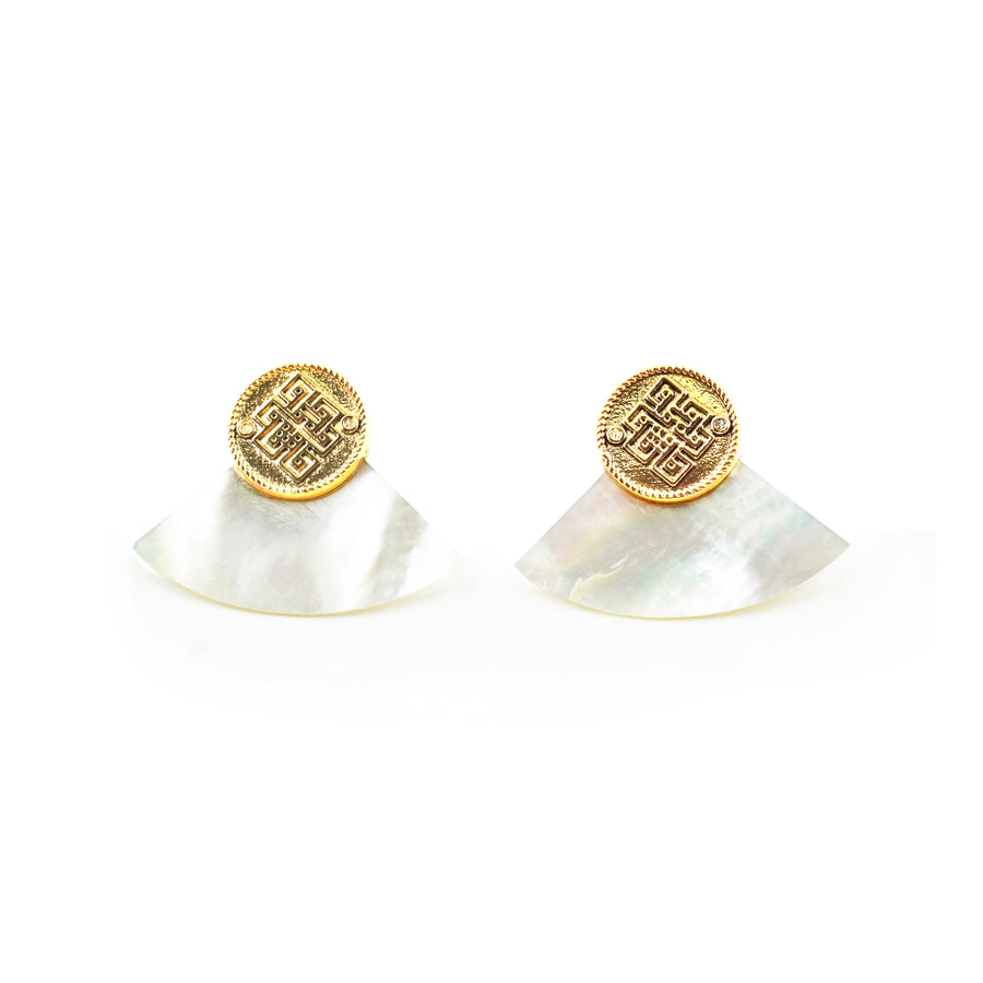 「Three Charms」 Venus Bound the endless love knot fan-shaped mother-of-pearl earrings & ear clips