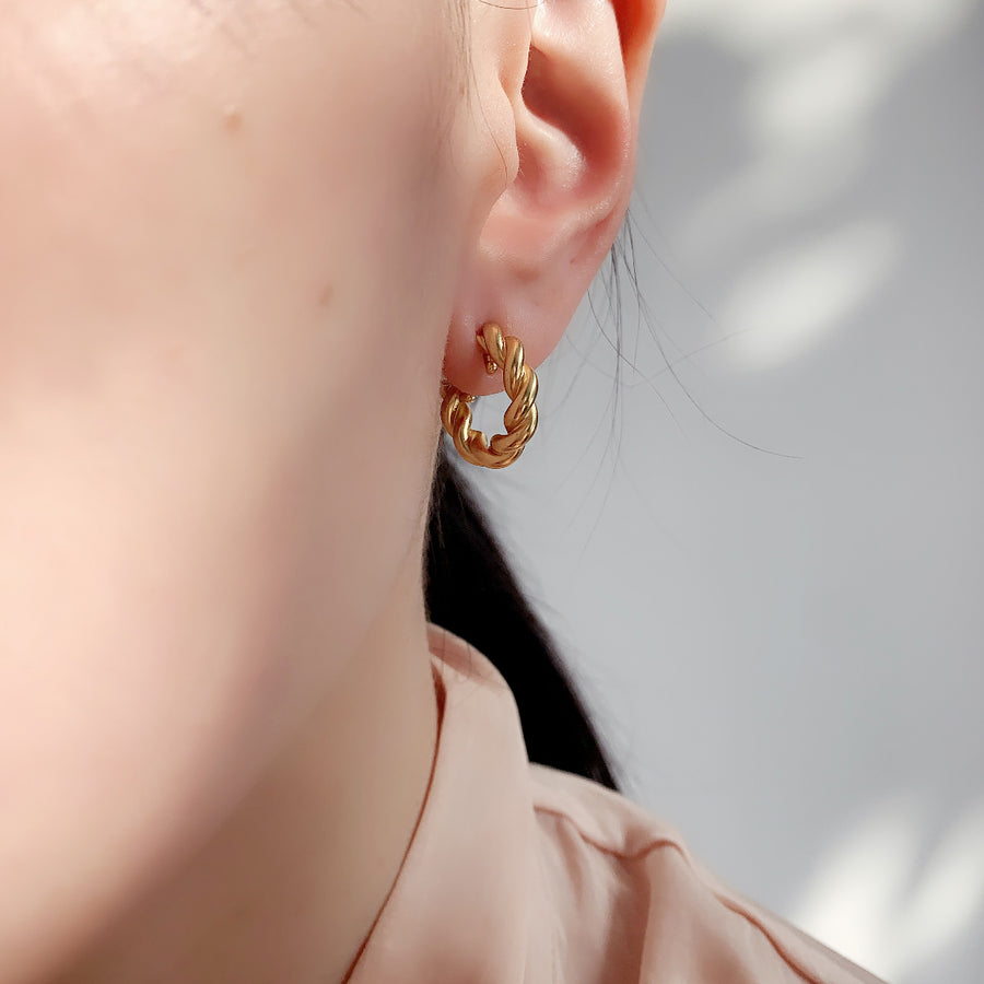 REBORN 18k Matte Gold Spin earrings （Ear clips）