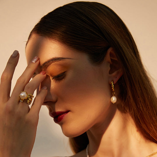 PEARLWING Big Pearl Coral Ring